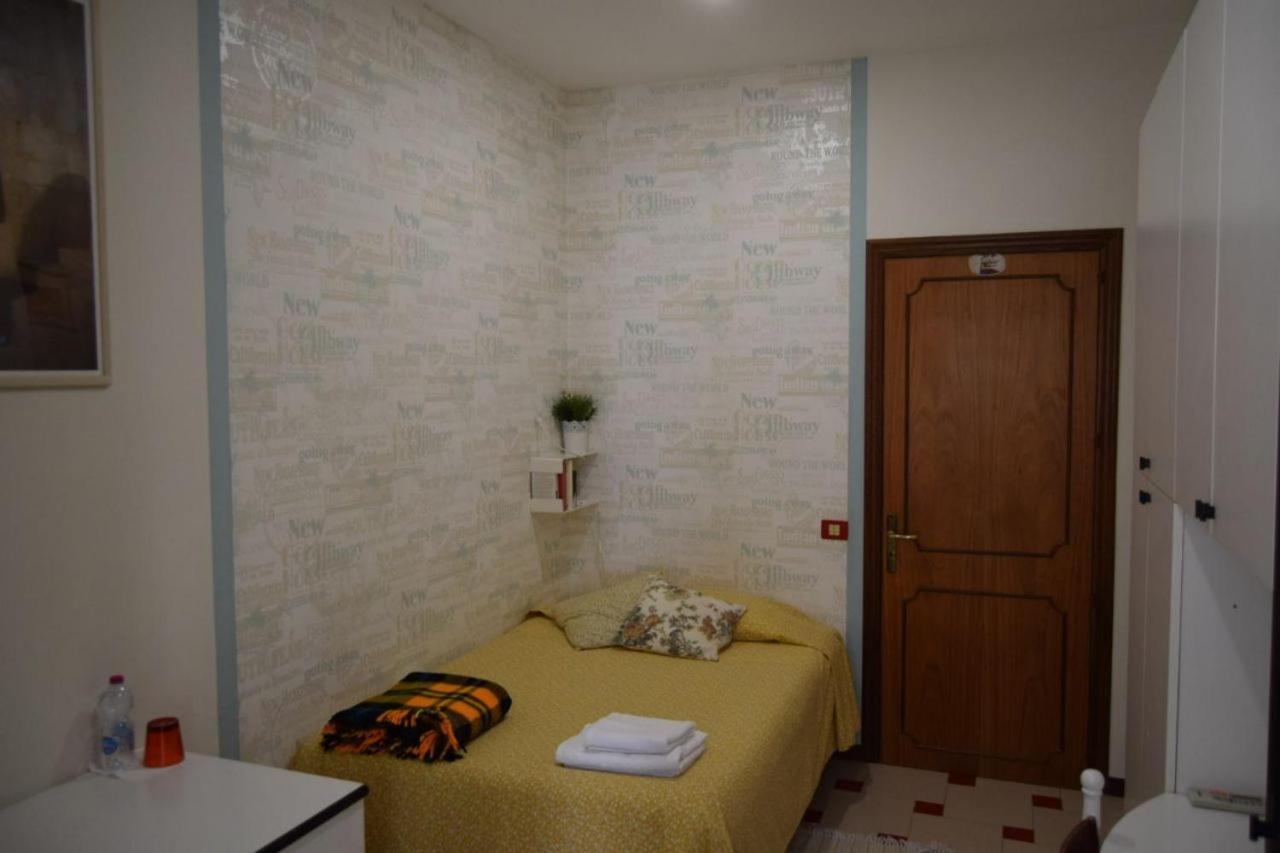 B&B Cactus Giardini Naxos Bagian luar foto