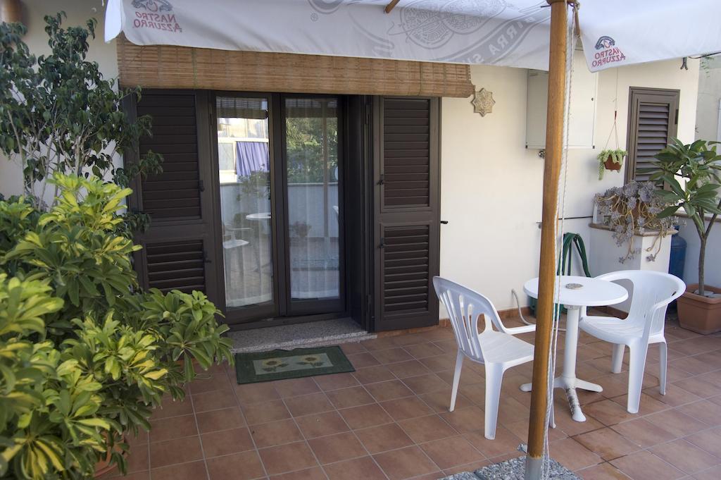 B&B Cactus Giardini Naxos Bagian luar foto